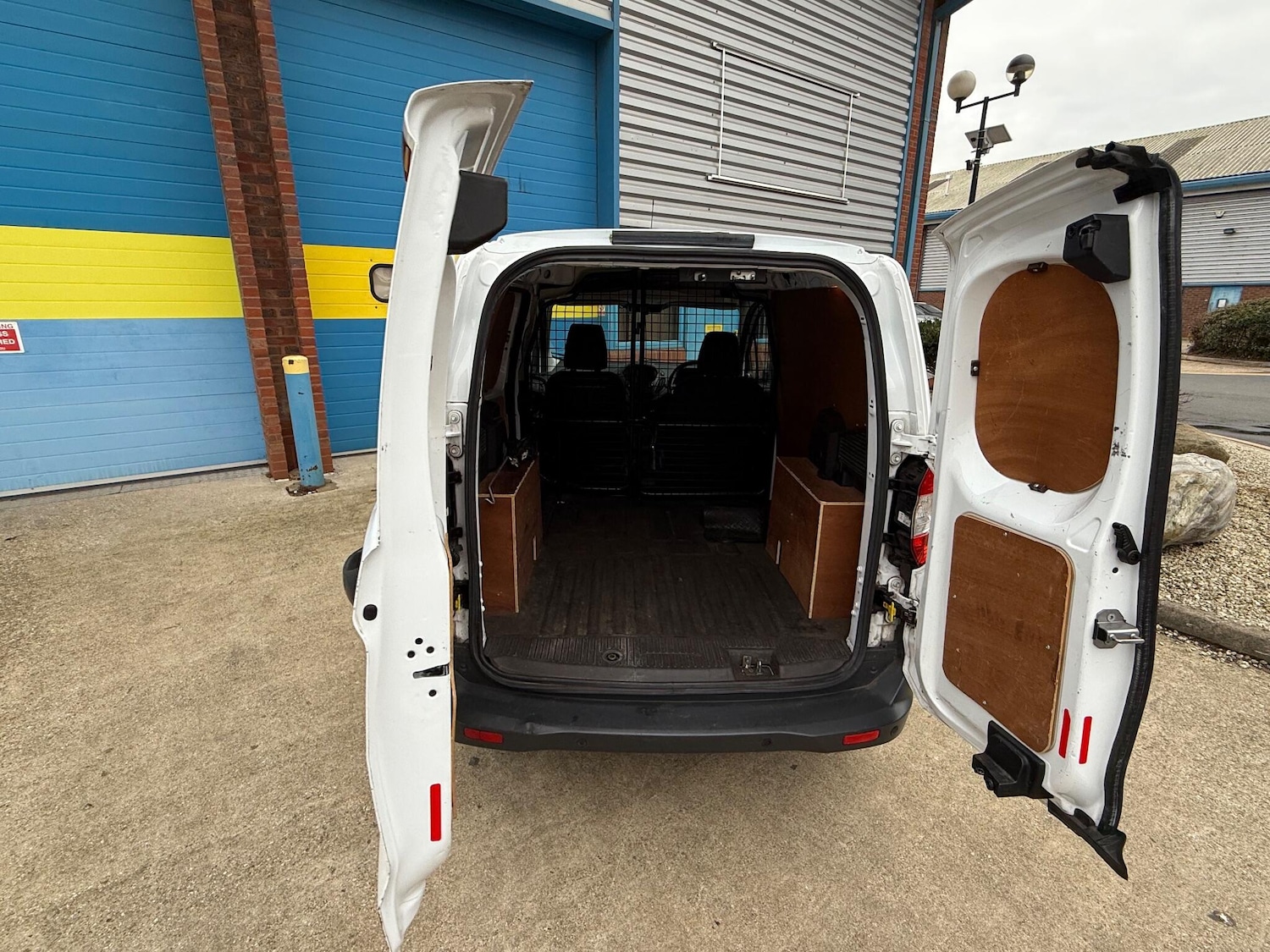 Used Ford Transit Courier 2020 for sale - 76619944: Photo 6