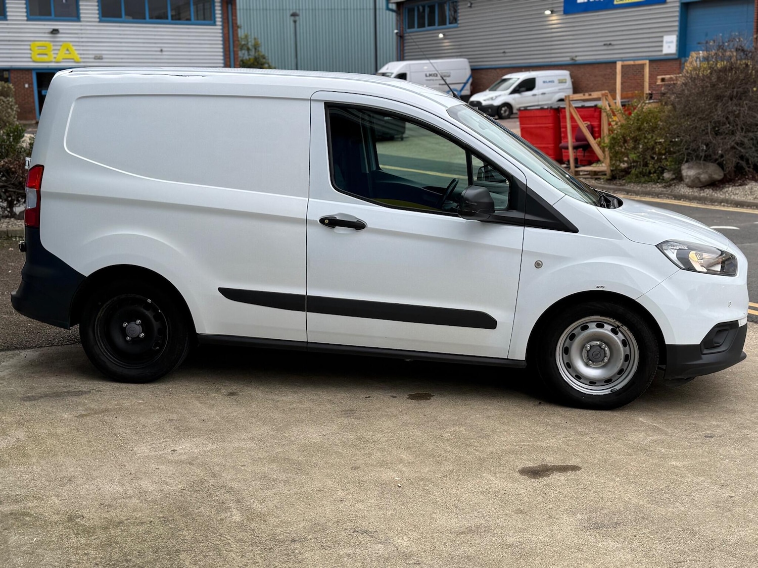 Used Ford Transit Courier 2020 for sale - 76619944: Photo 62