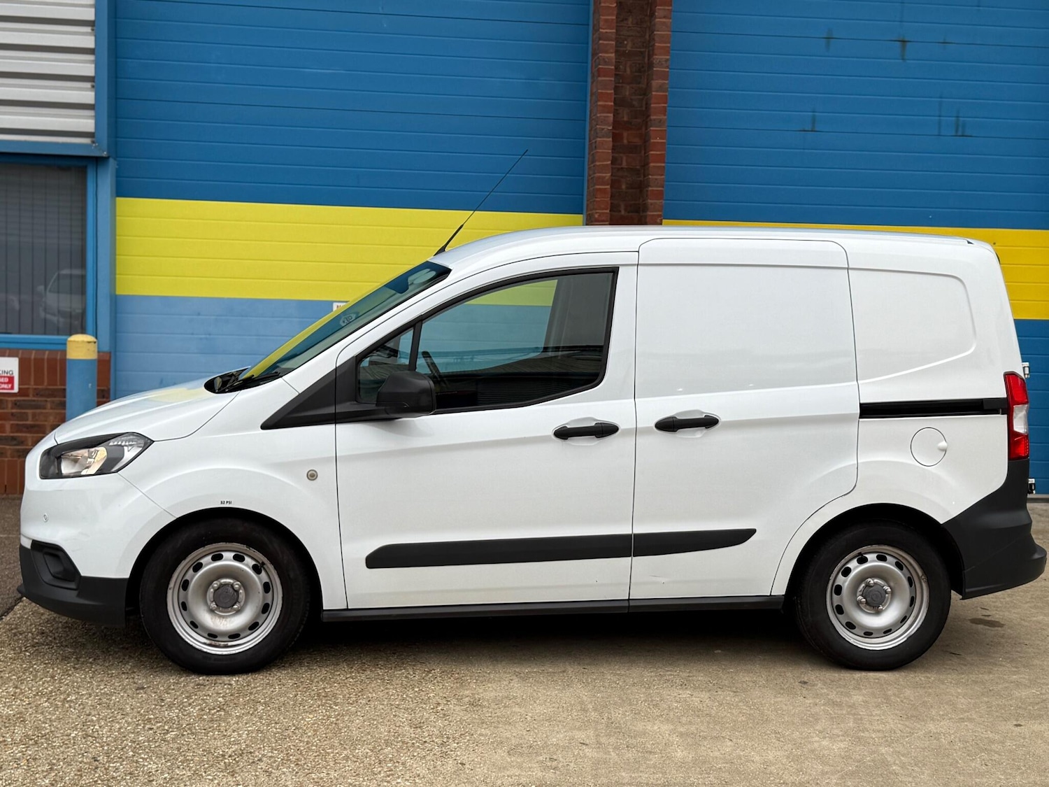 Used Ford Transit Courier 2020 for sale - 76619944: Photo 63