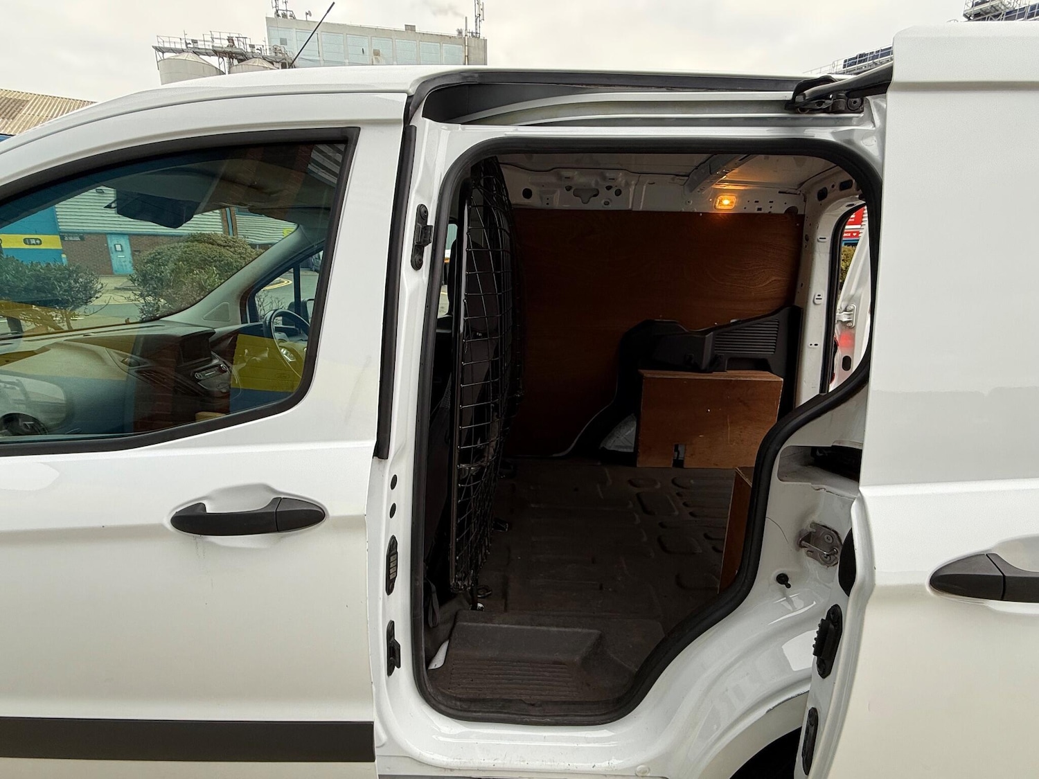 Used Ford Transit Courier 2020 for sale - 76619944: Photo 67