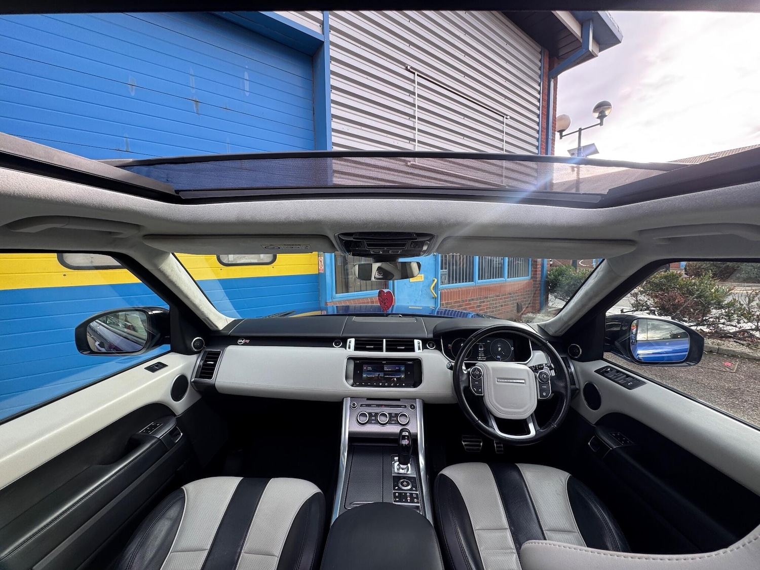 Used Land Rover Range Rover Sport 2017 for sale - 76381171: Photo 36