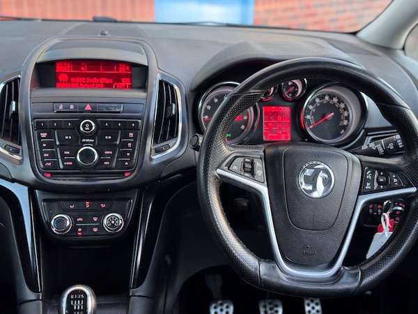Used Vauxhall Zafira Tourer 2015 for sale - 76247100: Photo 13
