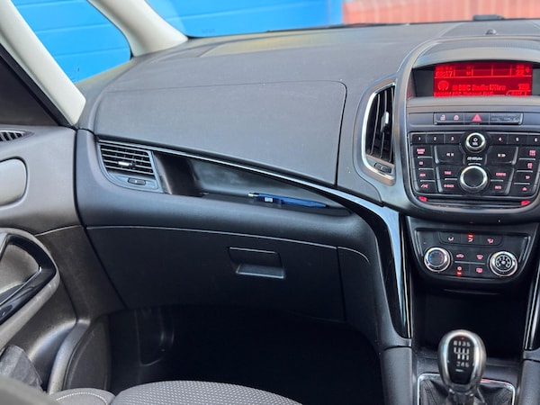 Used Vauxhall Zafira Tourer 2015 for sale - 76247100: Photo 15