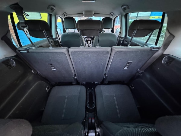 Used Vauxhall Zafira Tourer 2015 for sale - 76247100: Photo 37