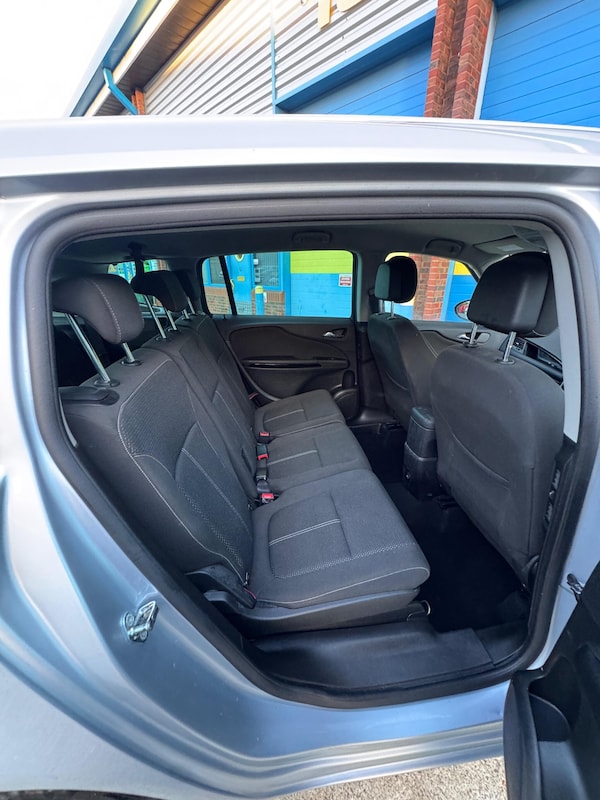 Used Vauxhall Zafira Tourer 2015 for sale - 76247100: Photo 9