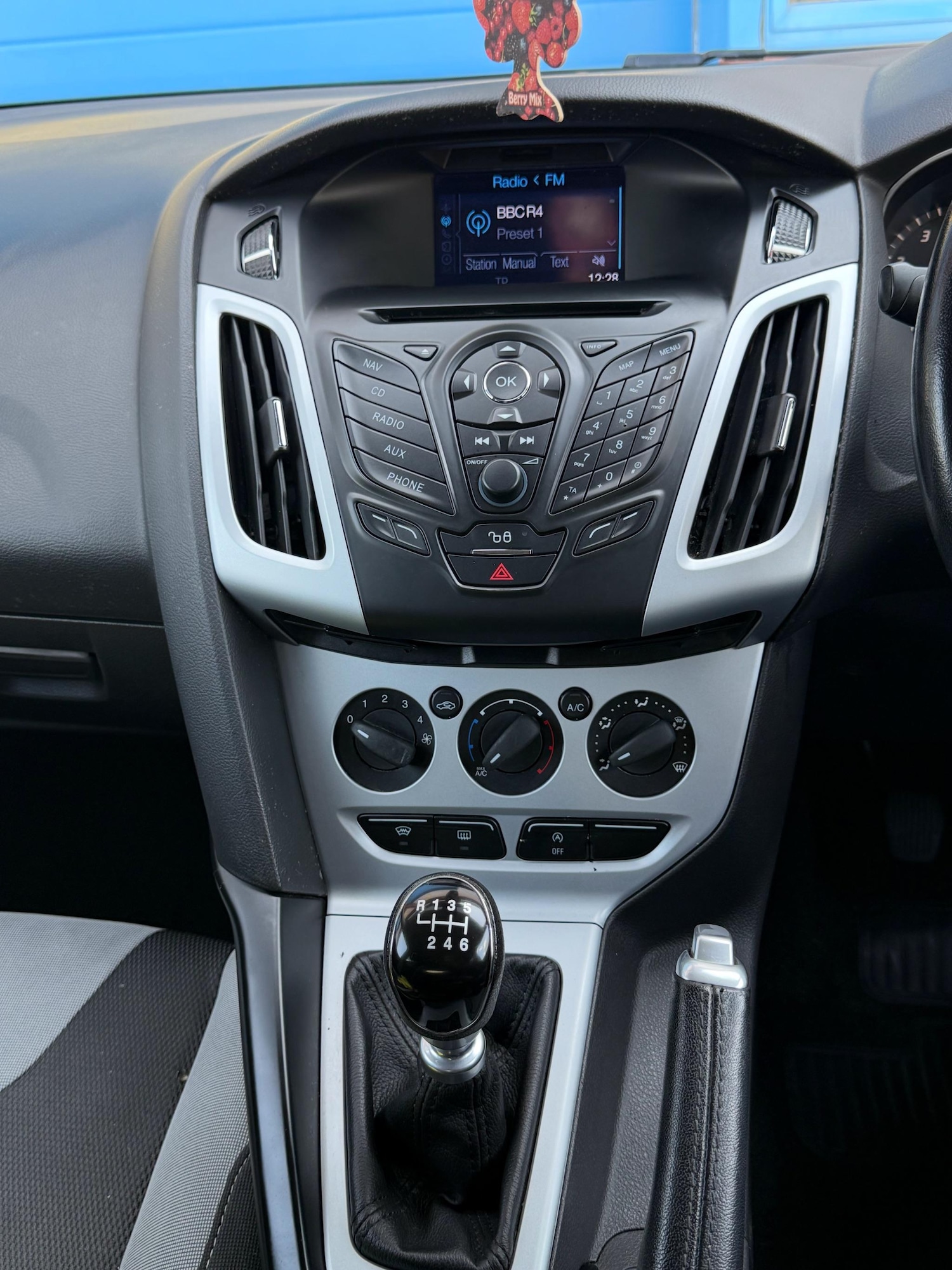 Used Ford Focus 2014 for sale - 76200940: Photo 32