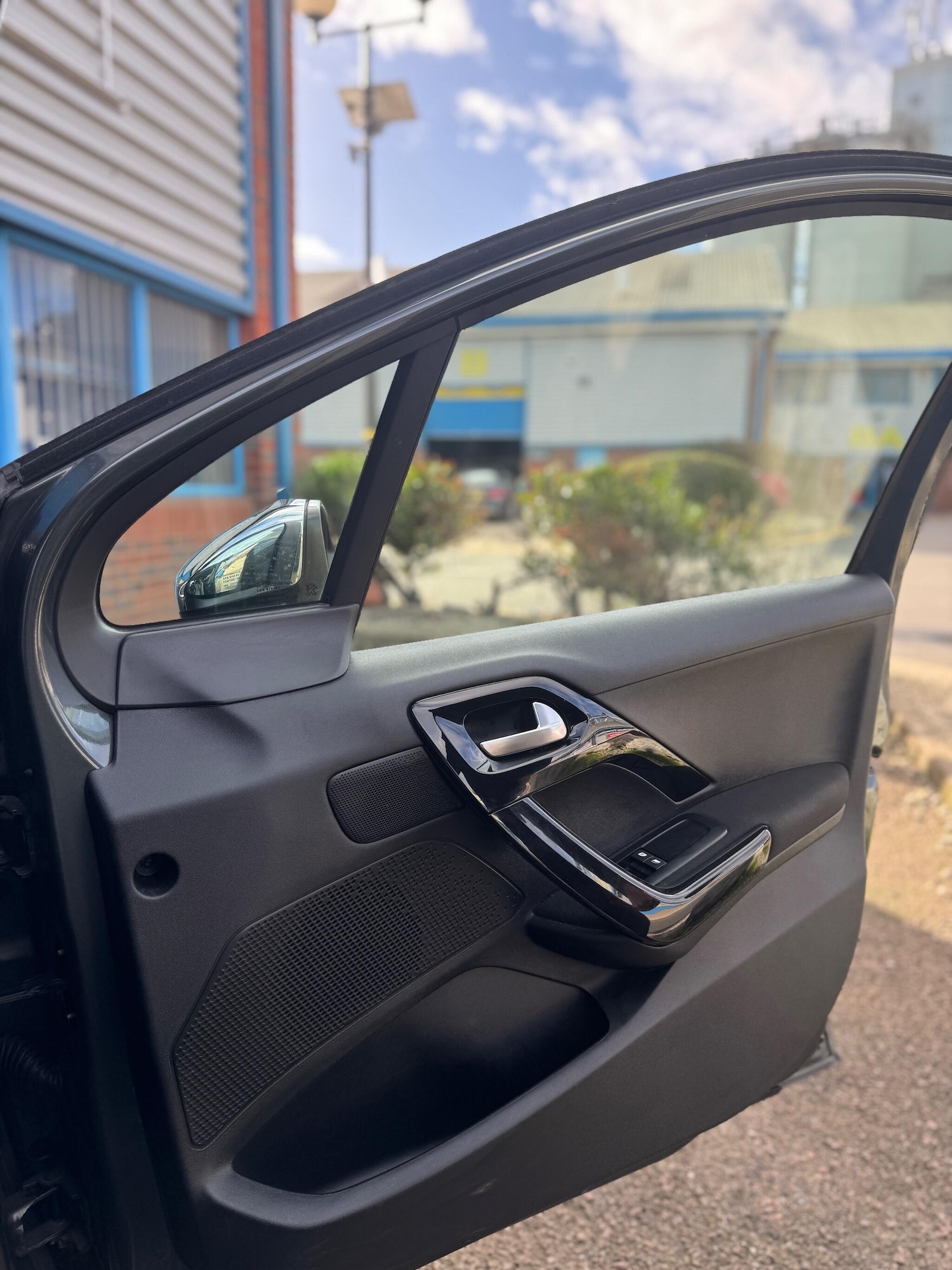 Used Peugeot 208 2016 for sale - 76472913: Photo 28