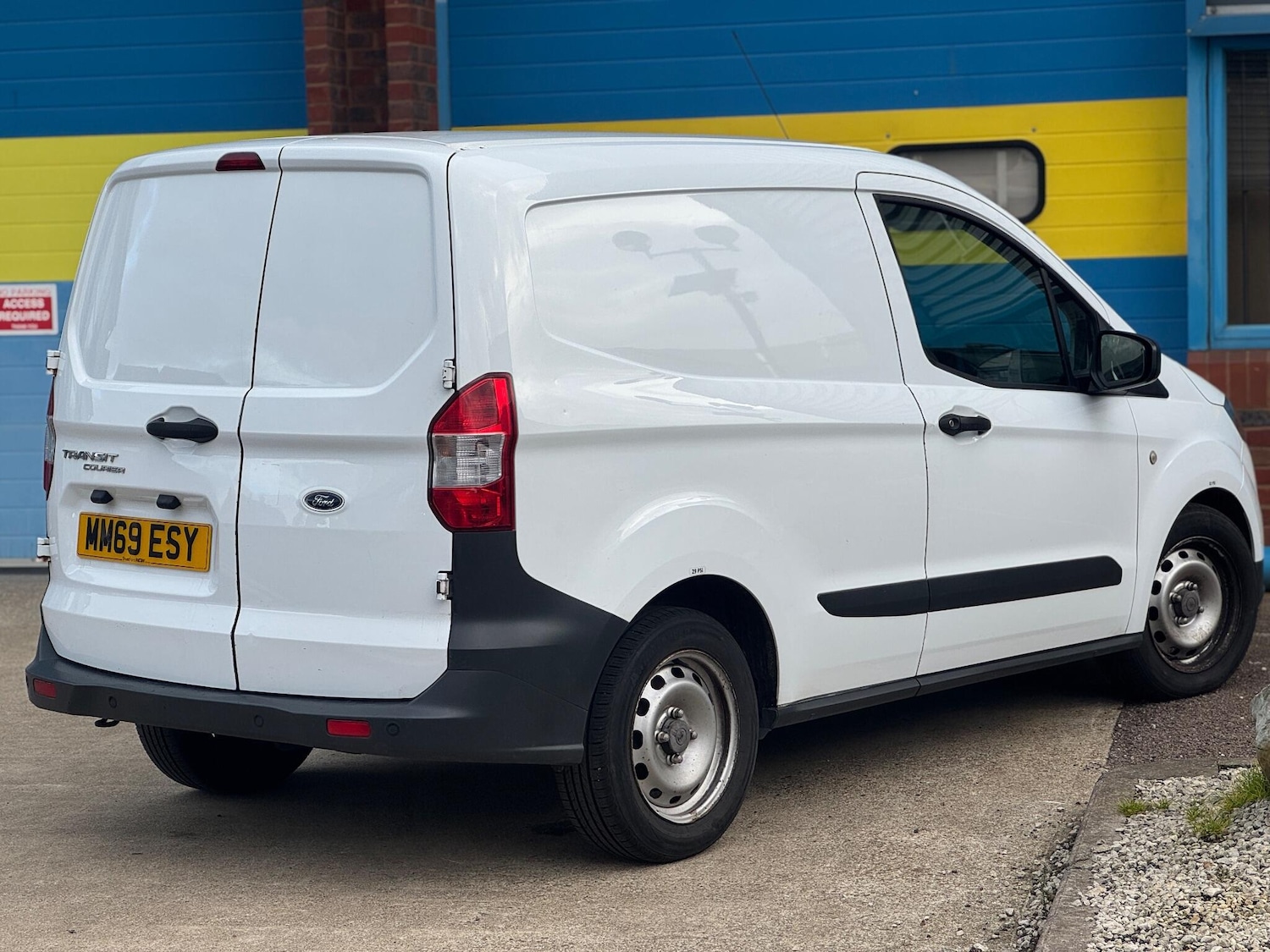 Used Ford Transit Courier 2020 for sale - 76472919: Photo 28