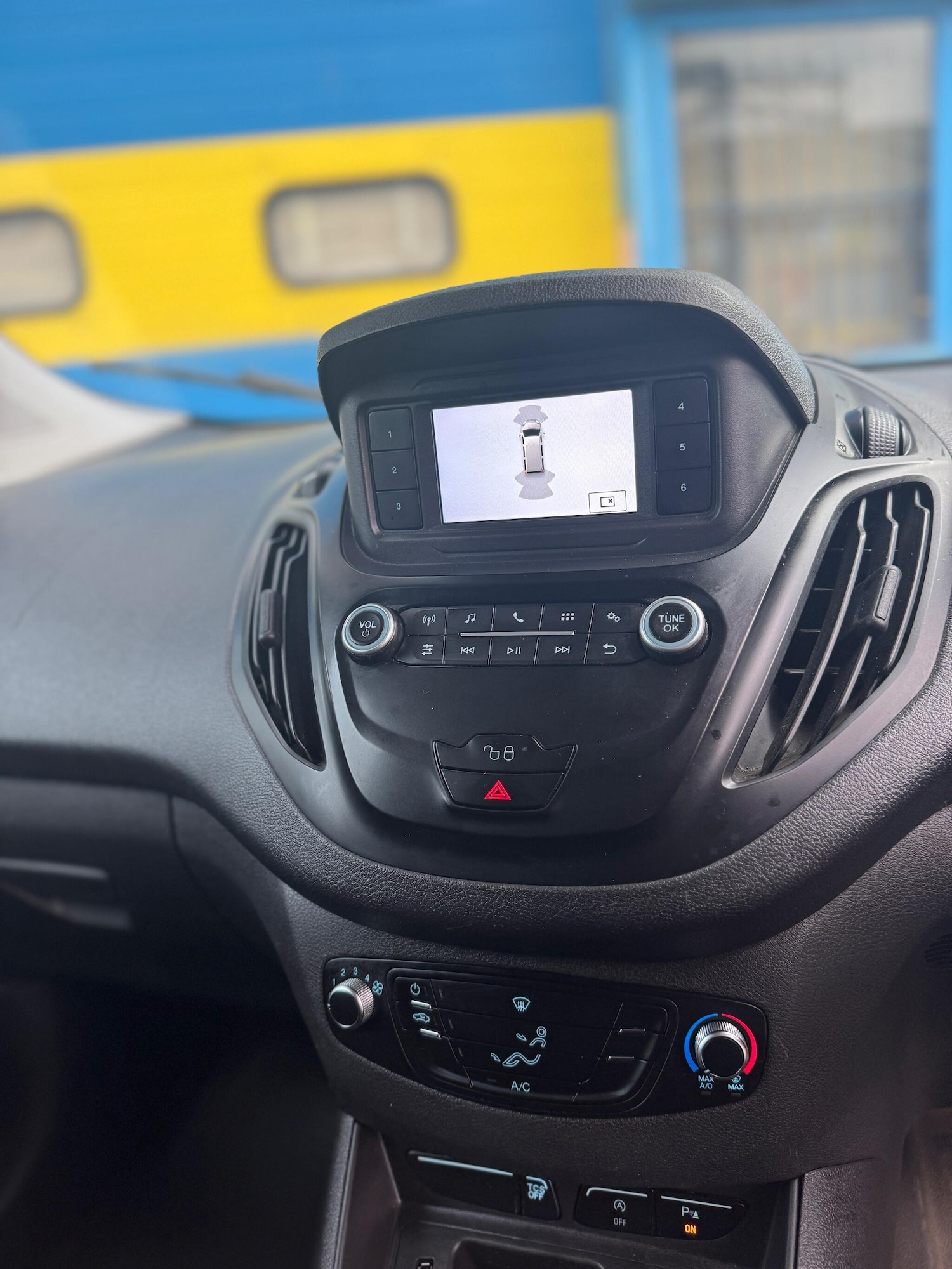 Used Ford Transit Courier 2020 for sale - 76472919: Photo 39