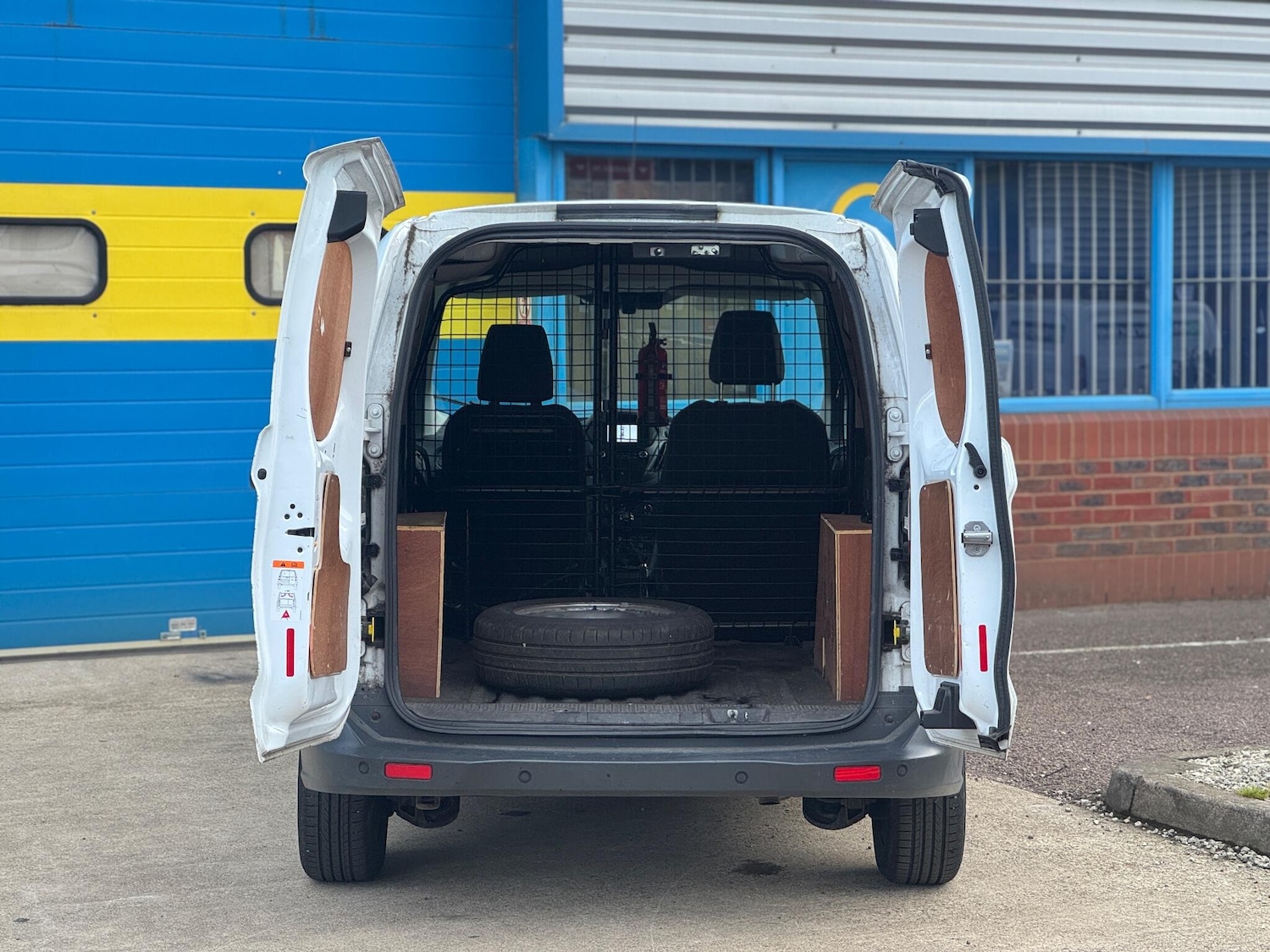 Used Ford Transit Courier 2020 for sale - 76472919: Photo 48