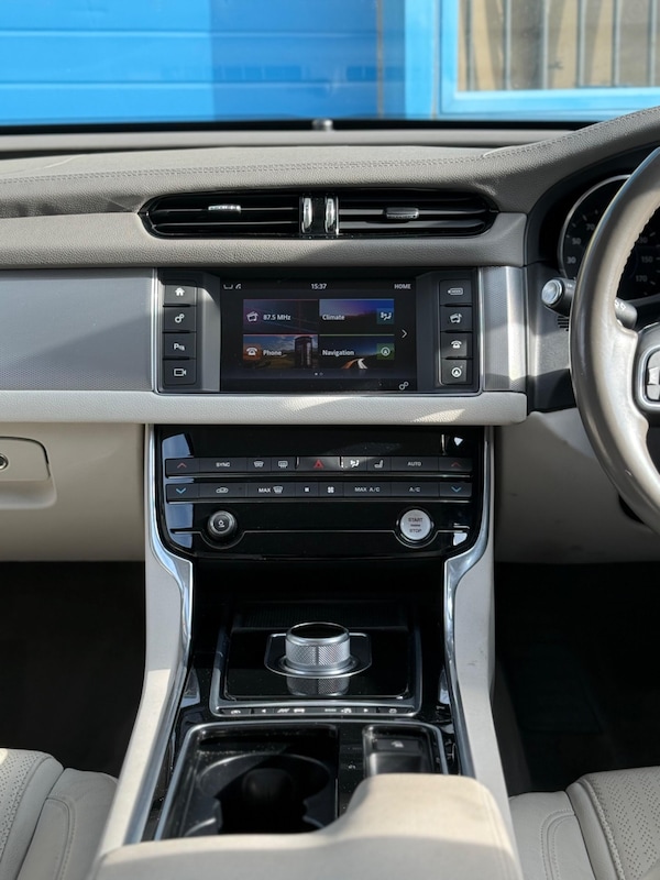 Used Jaguar XF 2016 for sale - 76200735: Photo 12
