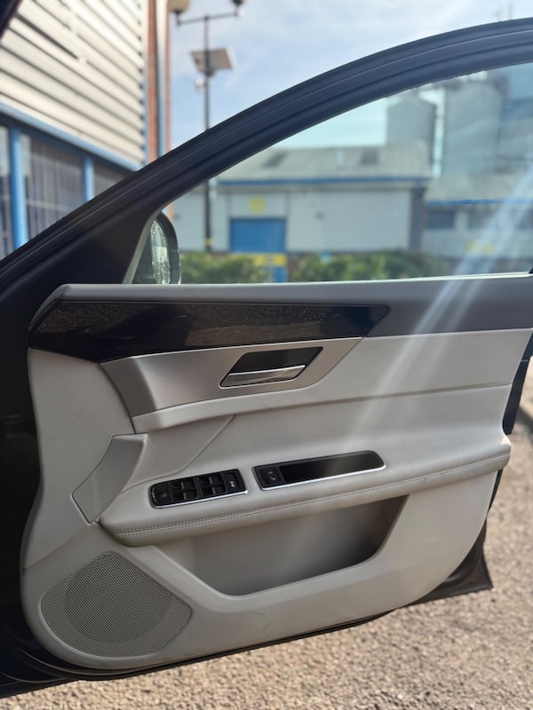 Used Jaguar XF 2016 for sale - 76200735: Photo 16