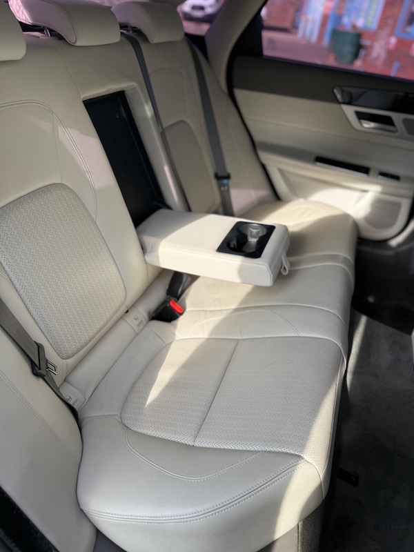 Used Jaguar XF 2016 for sale - 76200735: Photo 27