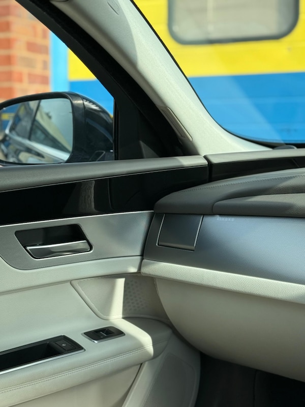 Used Jaguar XF 2016 for sale - 76200735: Photo 33