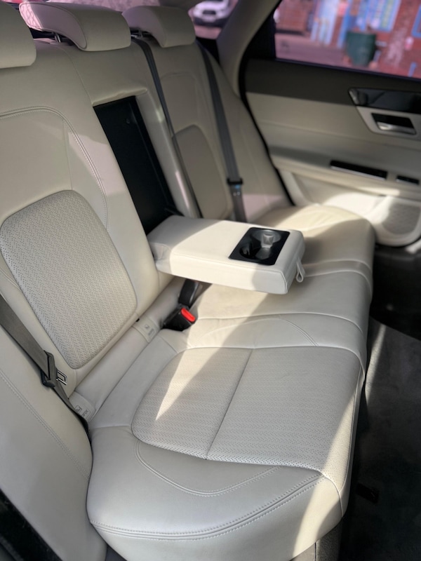 Used Jaguar XF 2016 for sale - 76200735: Photo 46