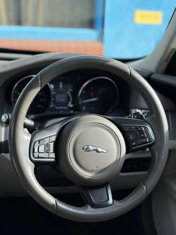 Used Jaguar XF 2016 for sale - 76200735: Photo 52