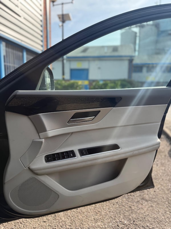 Used Jaguar XF 2016 for sale - 76200735: Photo 53