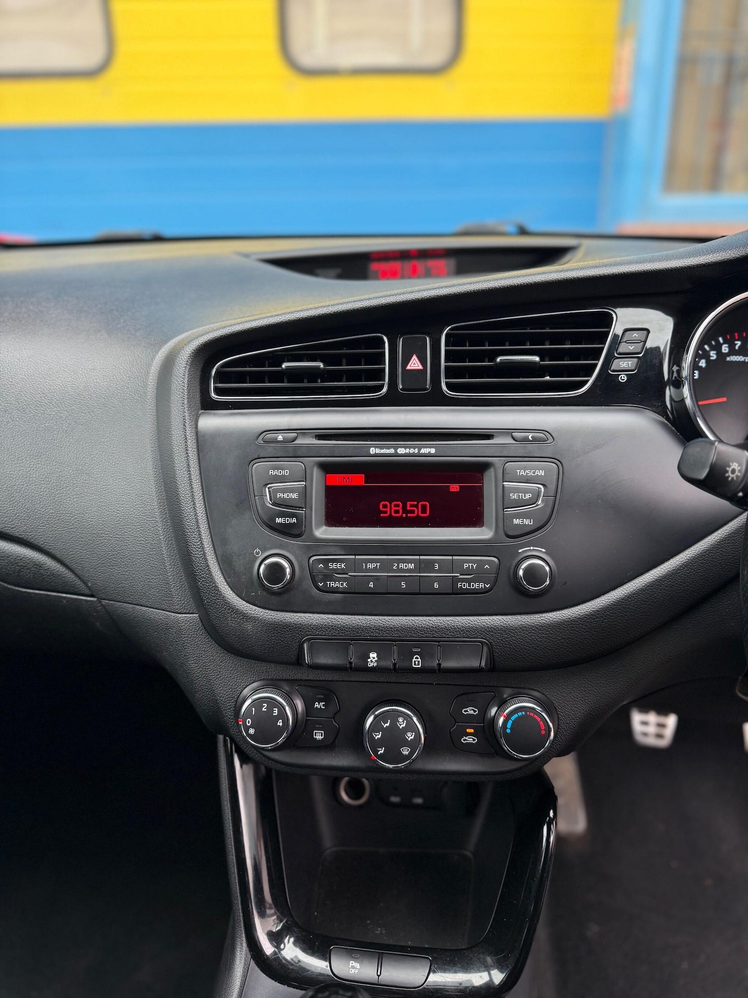 Used Kia Ceed 2015 for sale - 76361529: Photo 14