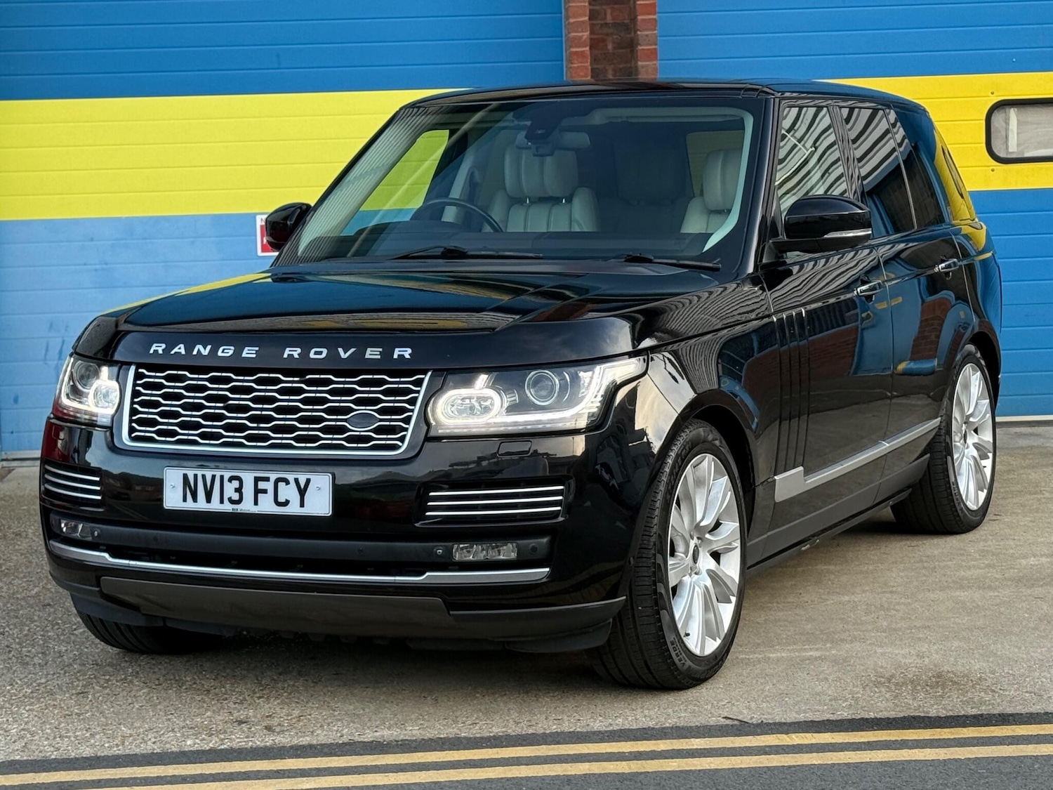 Used Land Rover Range Rover 2013 for sale - 76620228: Photo 2