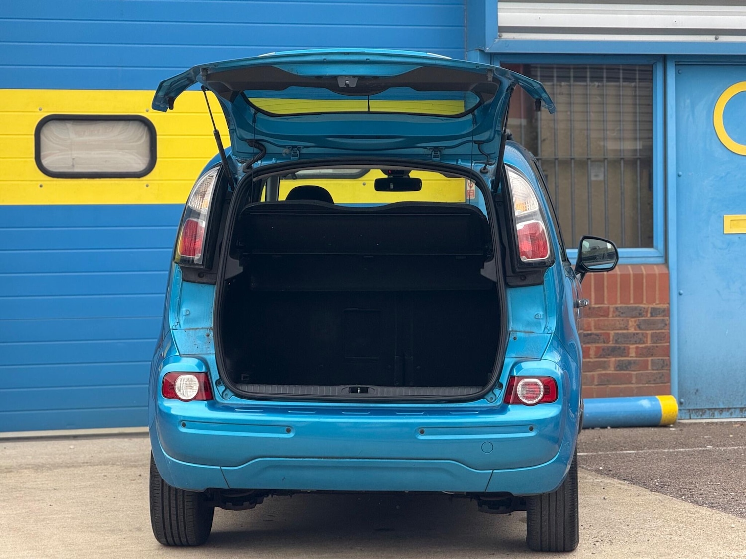 Vehicle 27