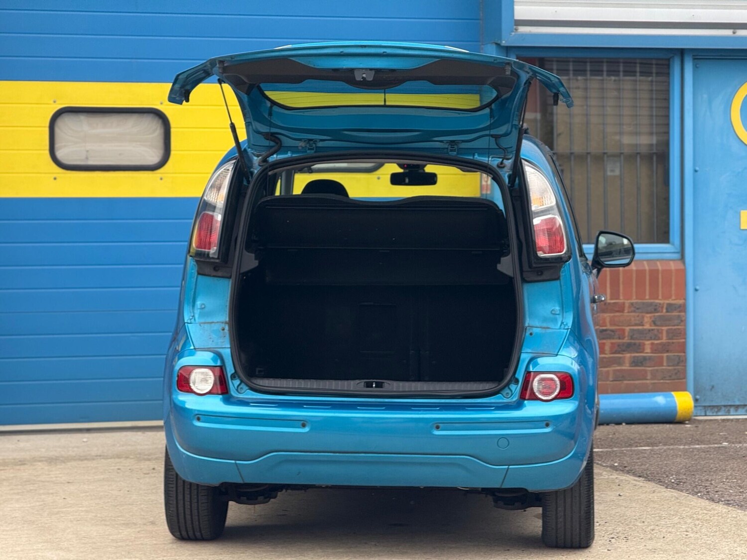 Vehicle 48