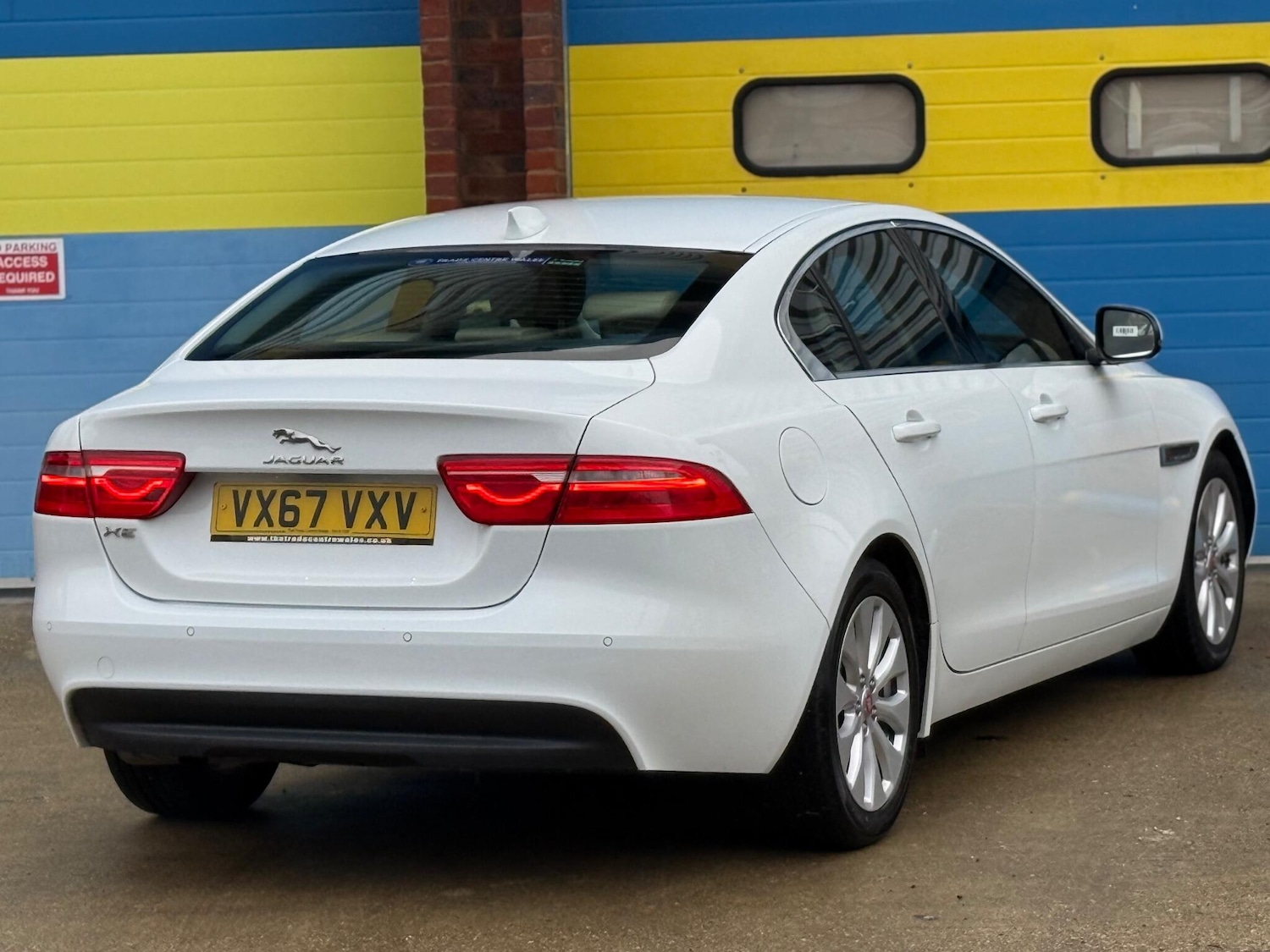 Used Jaguar XE 2017 for sale - 76936626: Photo 20