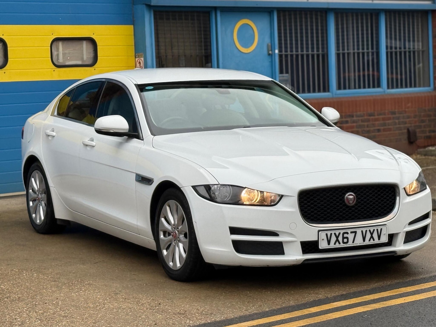 Used Jaguar XE 2017 for sale - 76936626: Photo 23