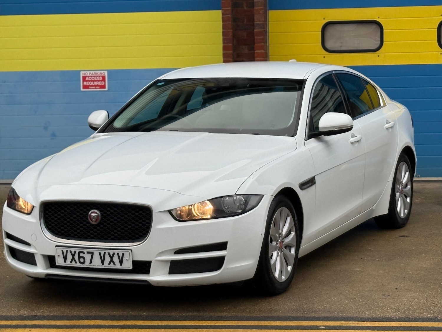 Used Jaguar XE 2017 for sale - 76936626: Photo 55