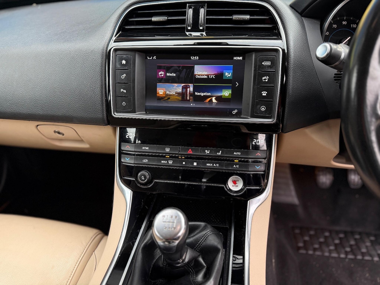 Used Jaguar XE 2017 for sale - 76936626: Photo 6