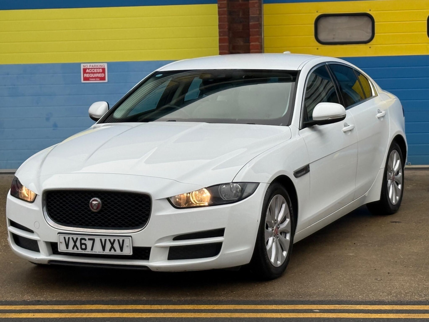 Used Jaguar XE 2017 for sale - 76936626: Photo 64