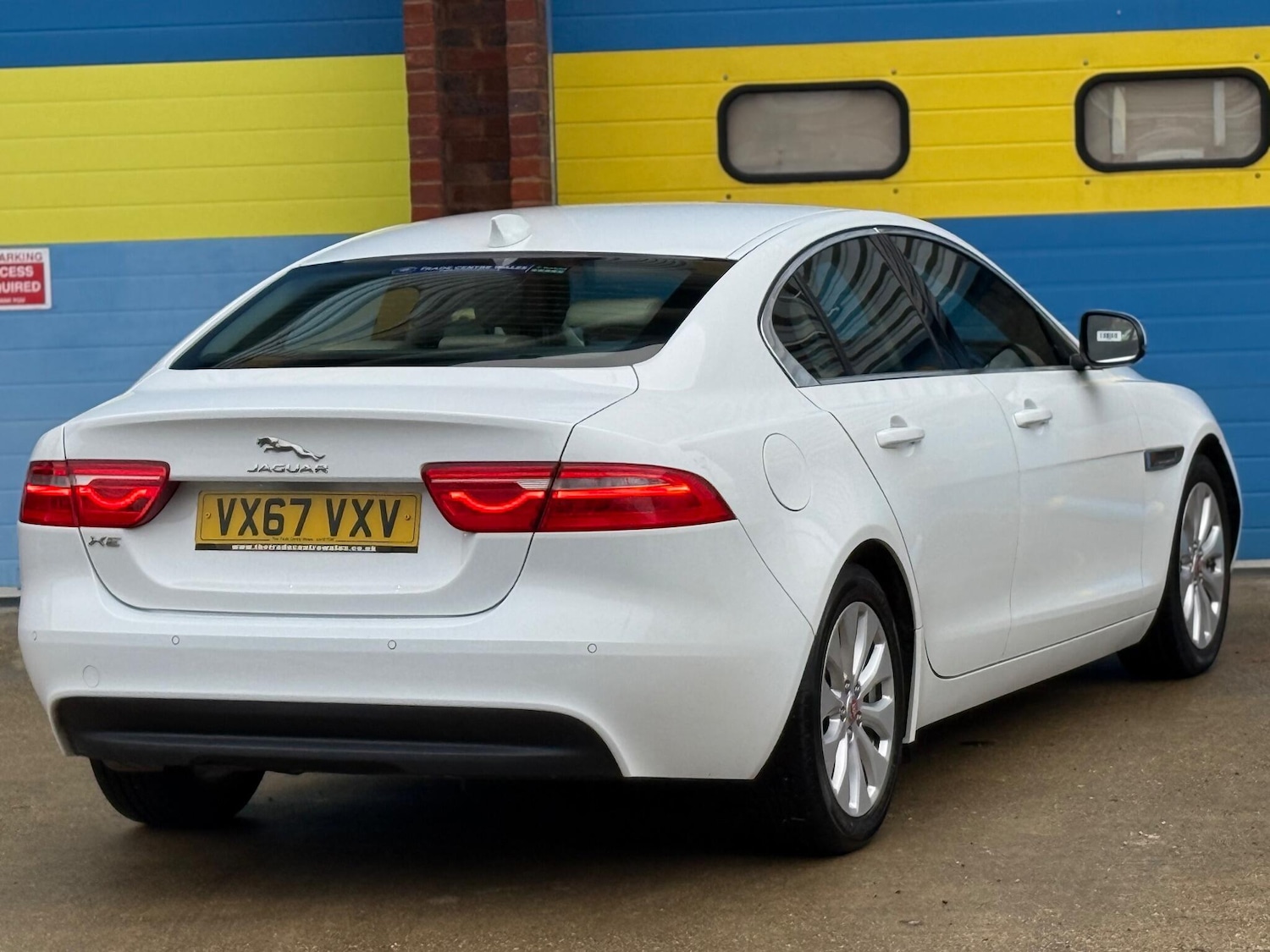 Used Jaguar XE 2017 for sale - 76936626: Photo 68