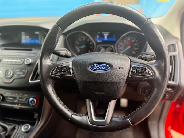 Used Ford Focus 2015 for sale - 74042730: Photo 11