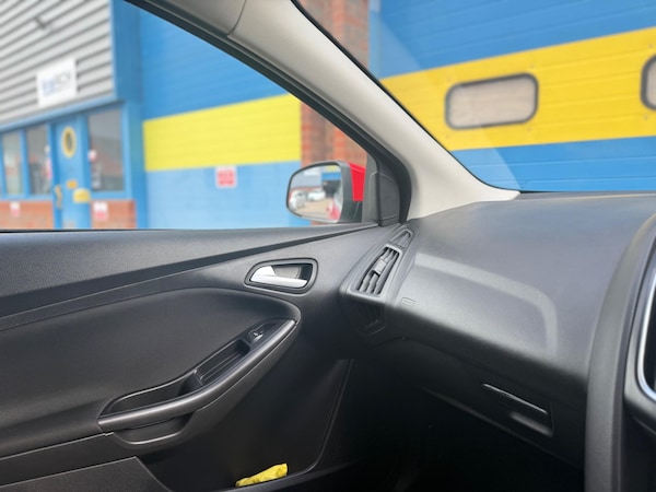 Used Ford Focus 2015 for sale - 74042730: Photo 24