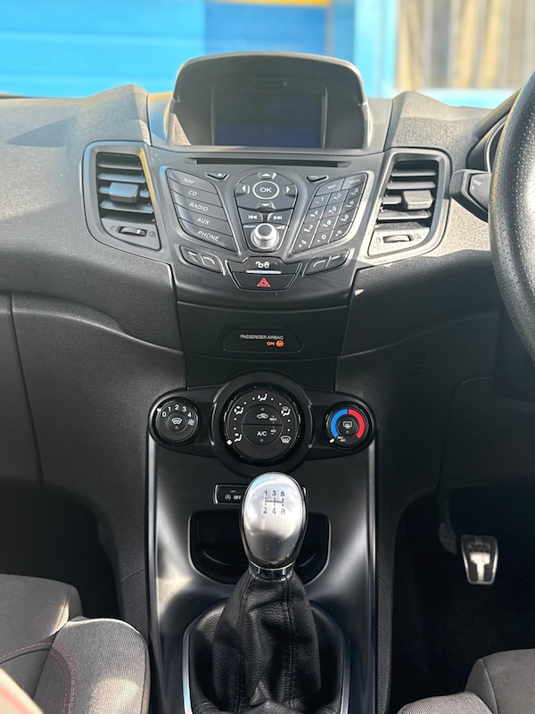 Used Ford Fiesta 2016 for sale - 76084207: Photo 32