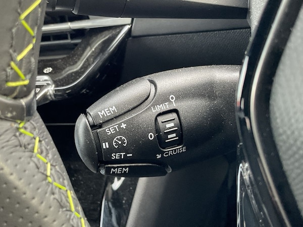 Used Peugeot 208 2022 for sale - 76015745: Photo 22