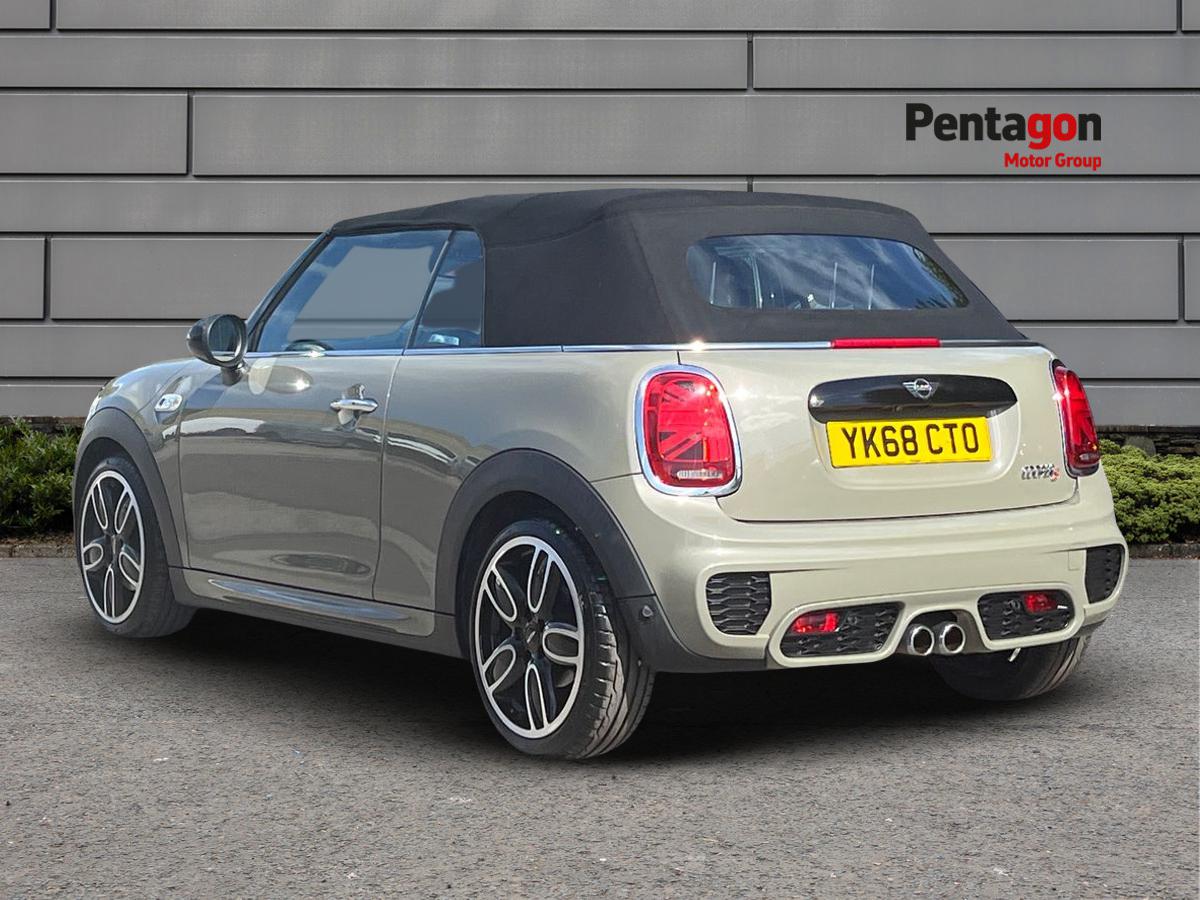 Used MINI Convertible 2019 for sale - 77041497: Photo 2