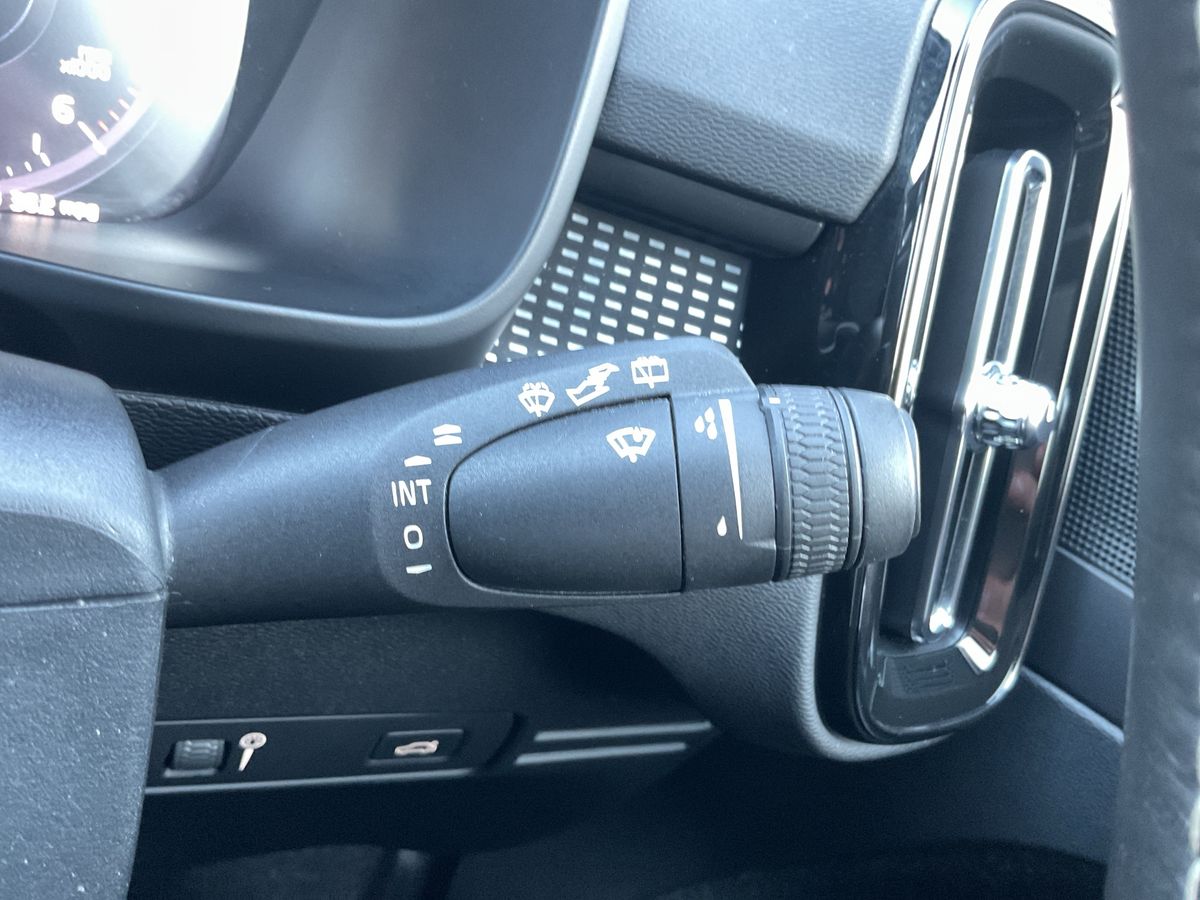 Used Volvo XC40 2020 for sale - 76351488: Photo 24