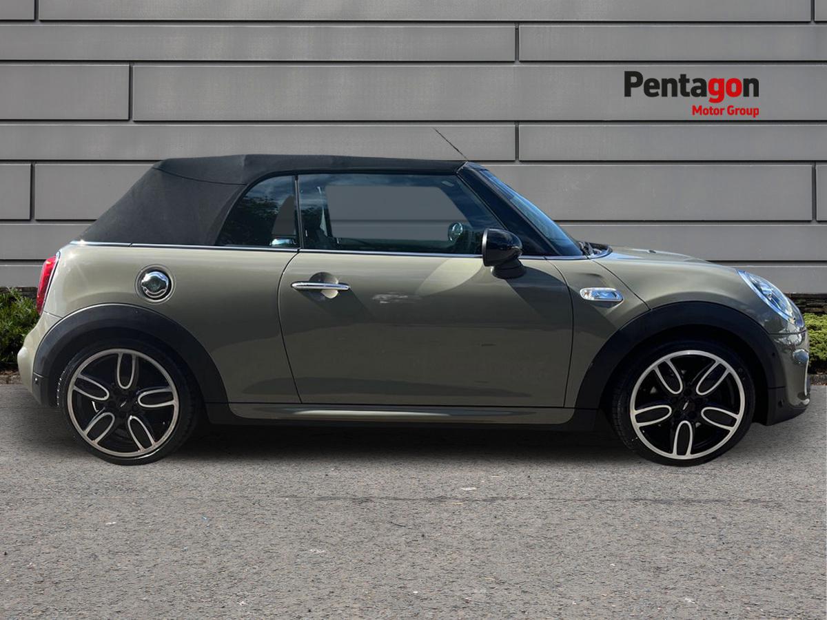 Used MINI Convertible 2019 for sale - 76401556: Photo 13