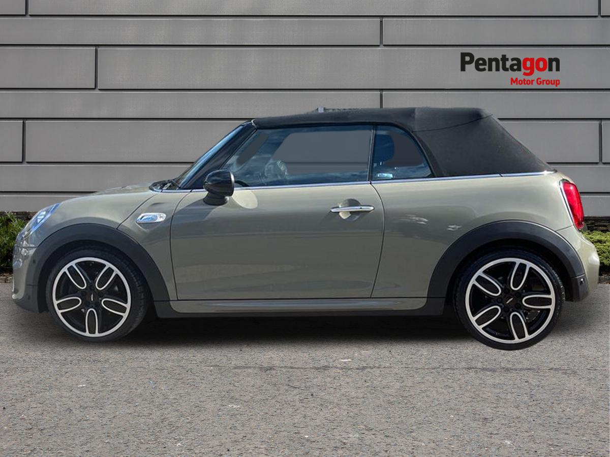 Used MINI Convertible 2019 for sale - 76401556: Photo 14