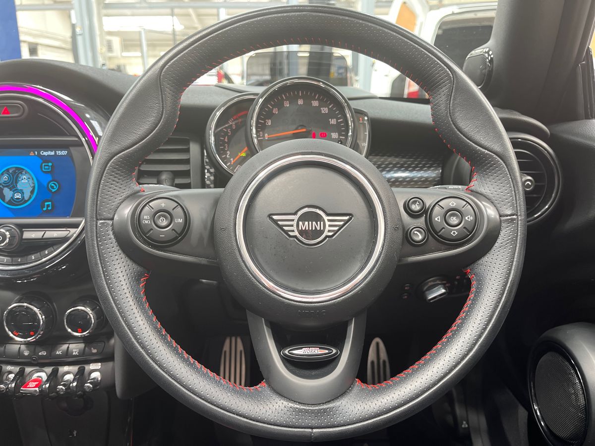 Used MINI Convertible 2019 for sale - 76401556: Photo 22