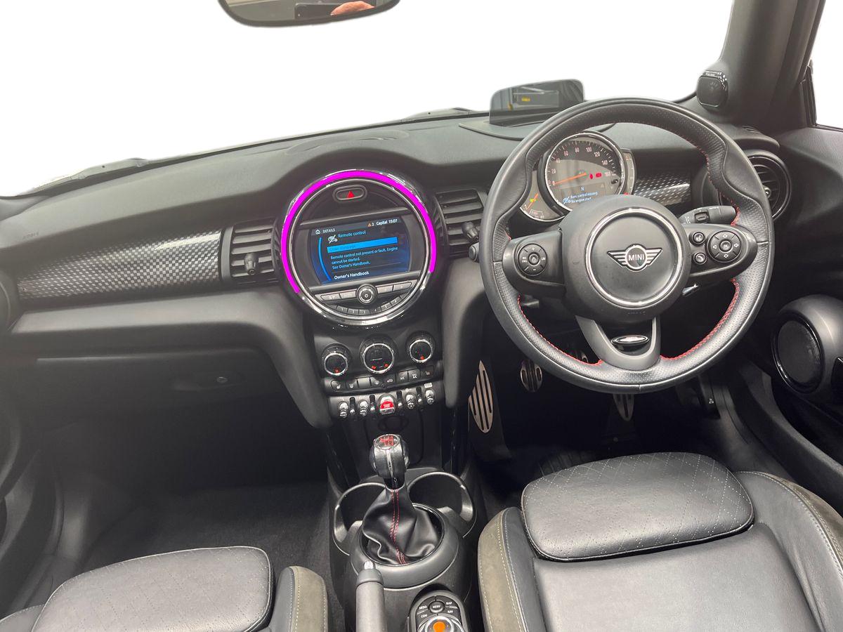 Used MINI Convertible 2019 for sale - 76401556: Photo 7