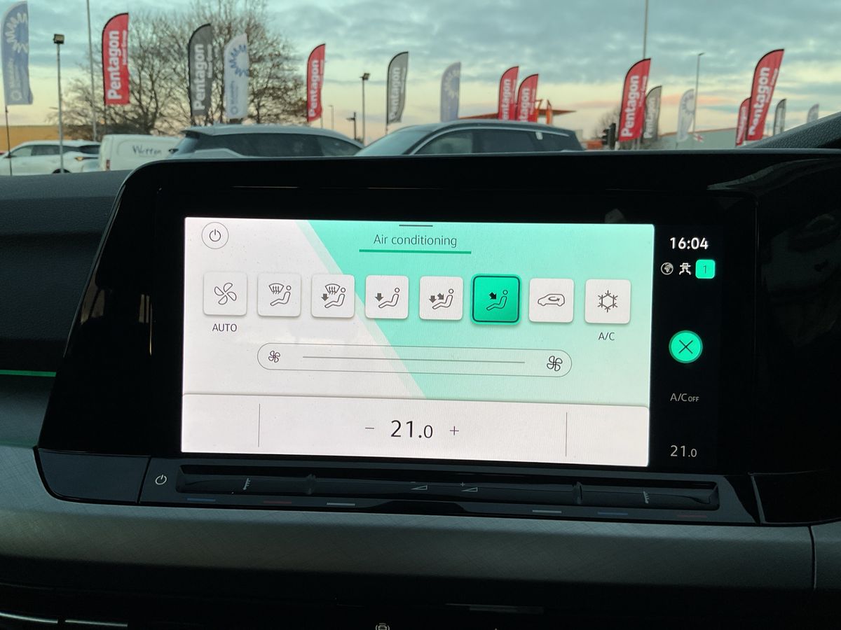 Used Volkswagen Golf 2023 for sale - 76570877: Photo 25