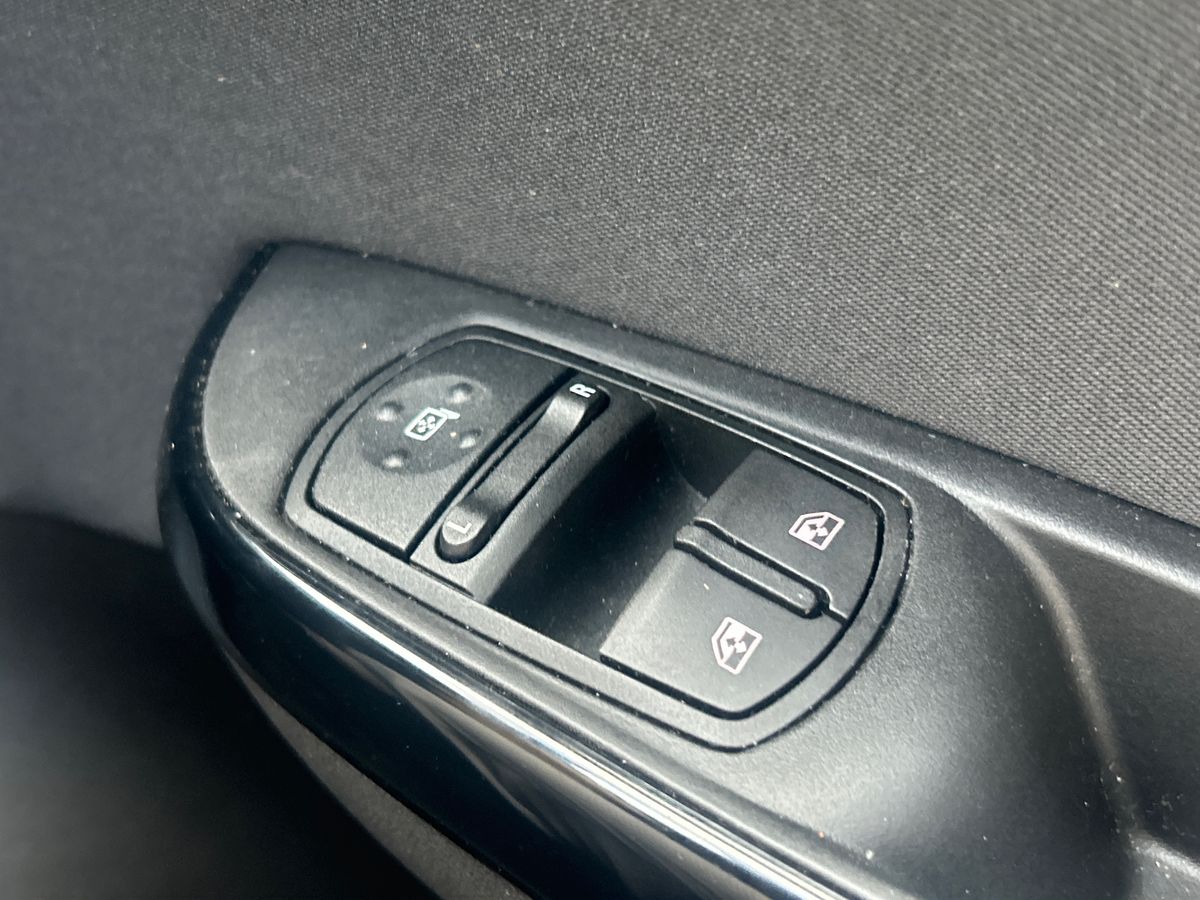 Used Vauxhall Corsa 2017 for sale - 76335063: Photo 21