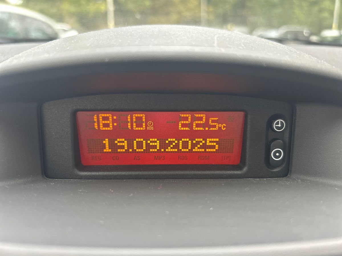 Used Vauxhall Corsa 2015 for sale - 76015752: Photo 24