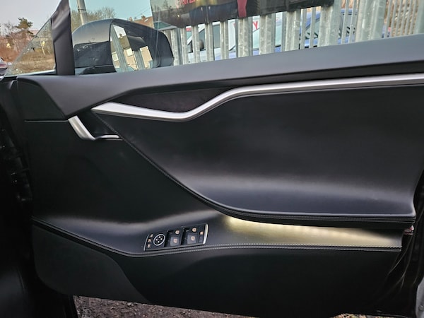 Used Tesla Model S 2017 for sale - 75617512: Photo 19