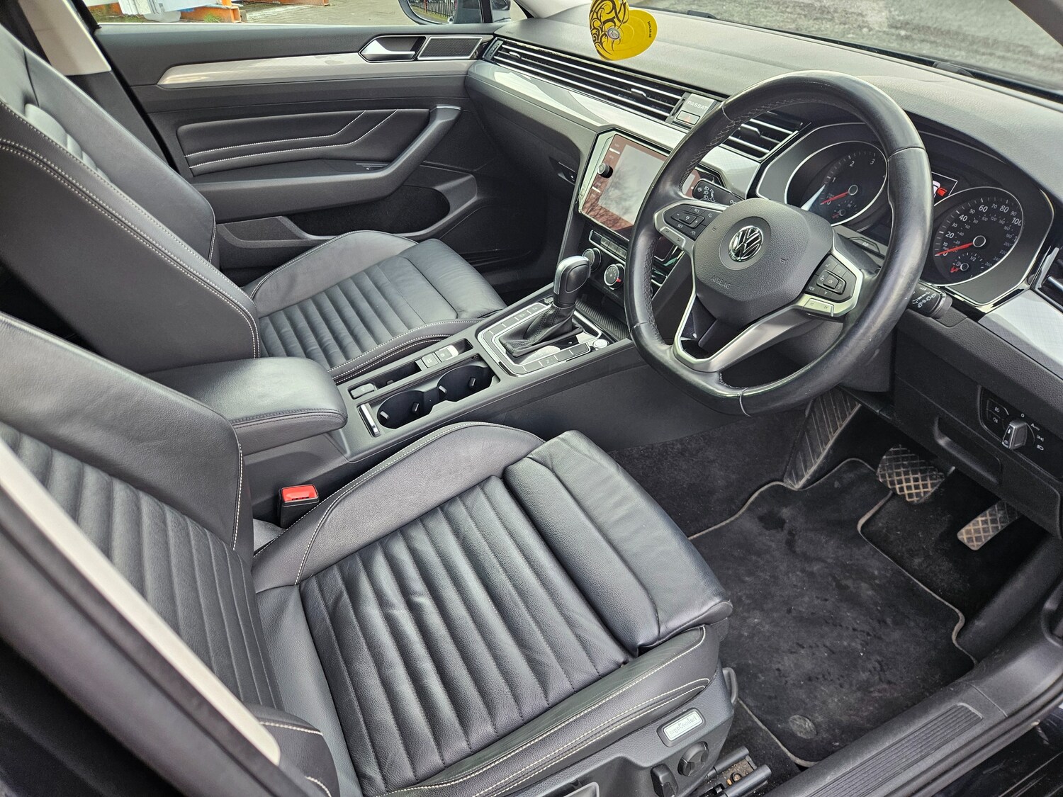 Used Volkswagen Passat for sale - 77373131: Photo 11