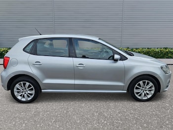Used Volkswagen Polo 2014 for sale - 78321017: Photo