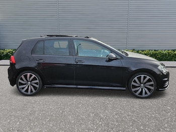 Used Volkswagen Golf 2016 for sale - 76466257: Photo