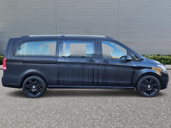 Used Mercedes-Benz V-Class 2018 for sale - 76961882: Photo