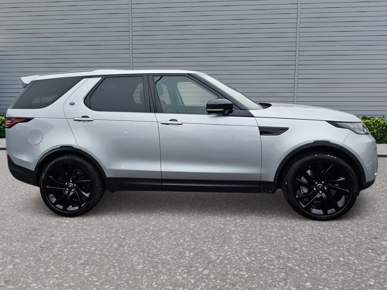 Used Land Rover Discovery 2019 for sale - 77072158: Photo 3